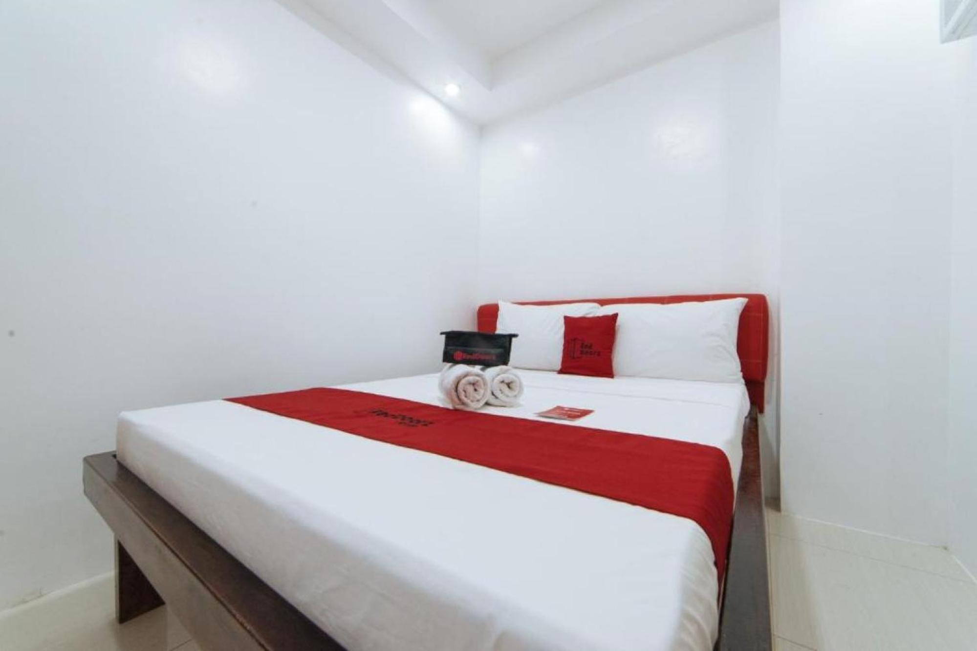 Reddoorz At Dbuilders Rooms Bangkal Makati Makati City Екстериор снимка