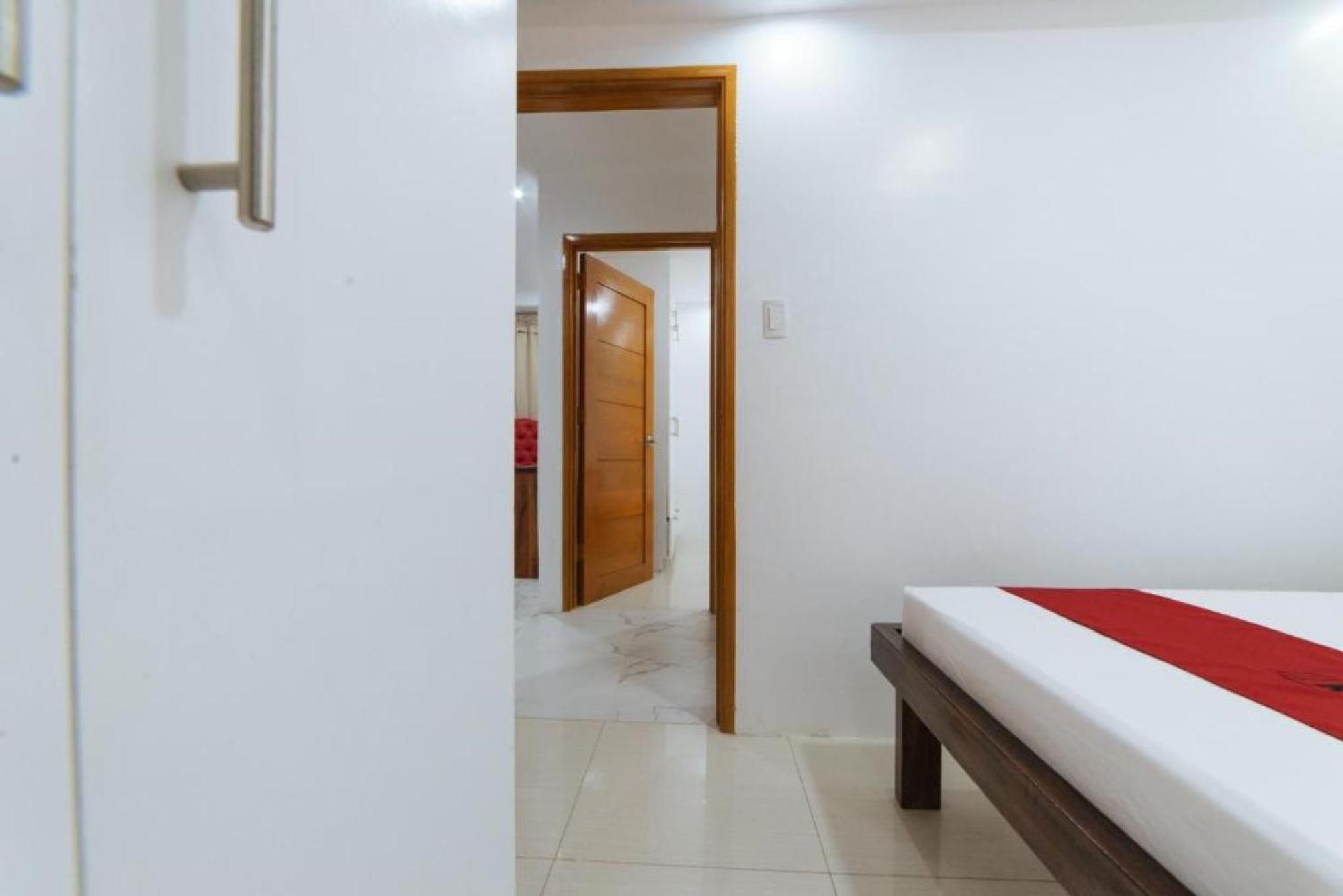 Reddoorz At Dbuilders Rooms Bangkal Makati Makati City Екстериор снимка