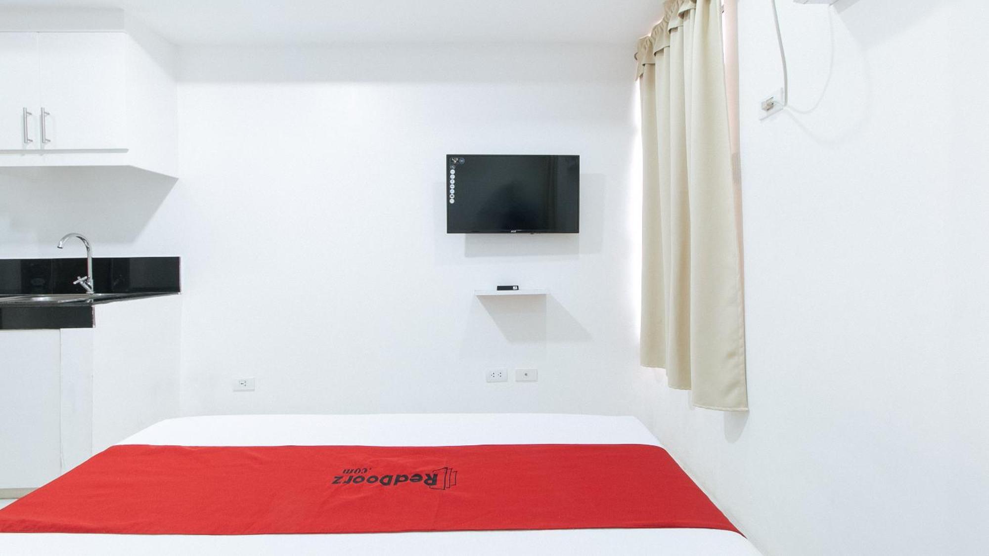 Reddoorz At Dbuilders Rooms Bangkal Makati Makati City Екстериор снимка