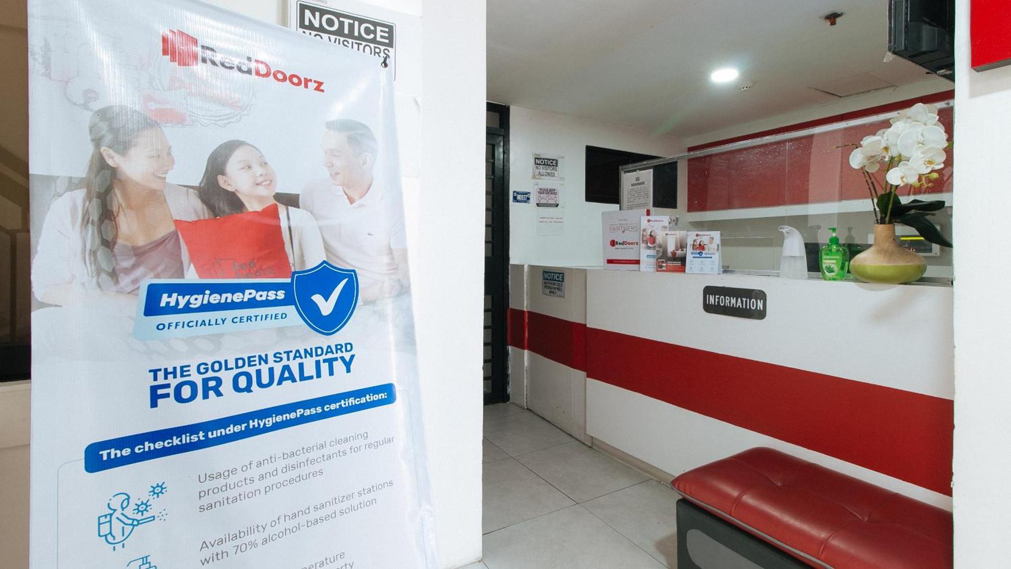 Reddoorz At Dbuilders Rooms Bangkal Makati Makati City Екстериор снимка
